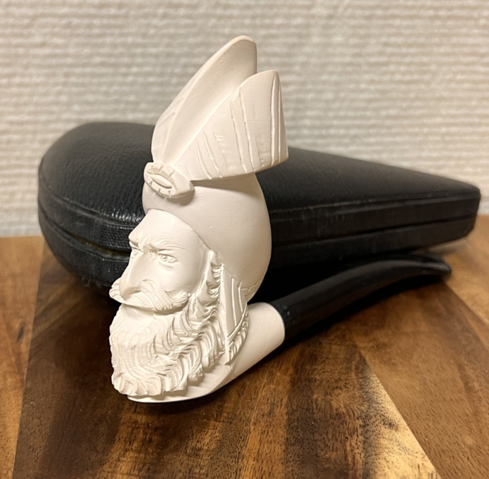 White Meerschaum Carved Gentleman Pipe with Black Stem